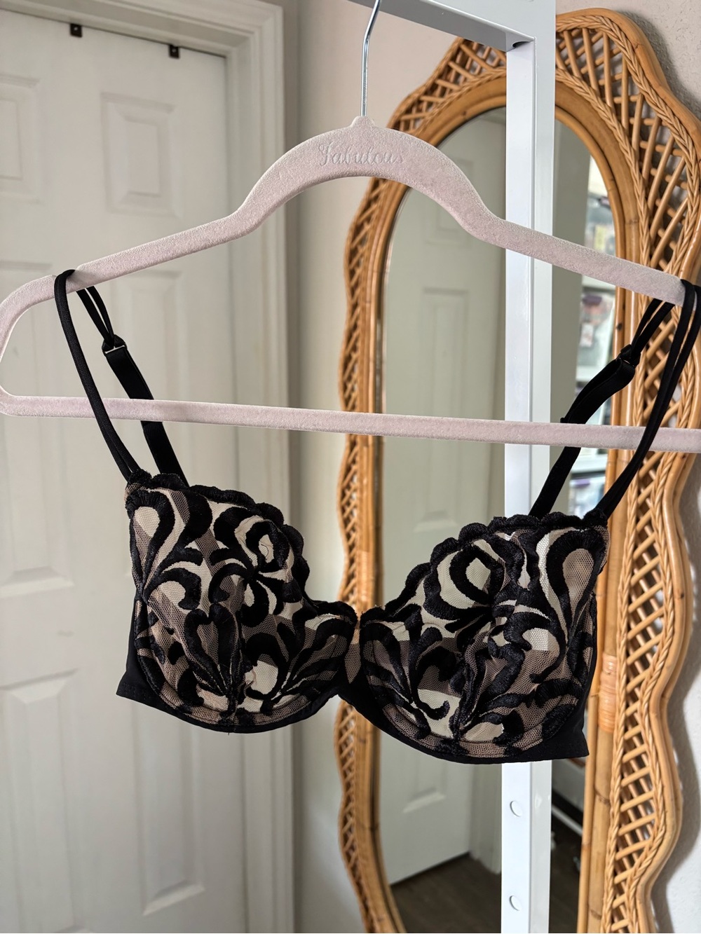 Simone Perele / Black & Nude Mesh Embroidered Bra
